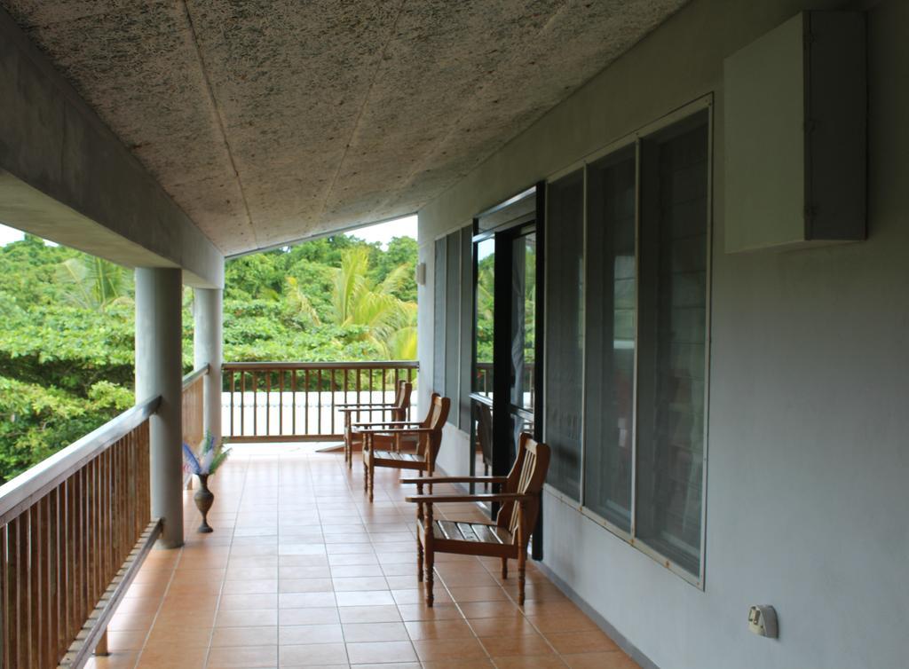 Lusia'S Lagoon Chalets Salelologa Exterior photo