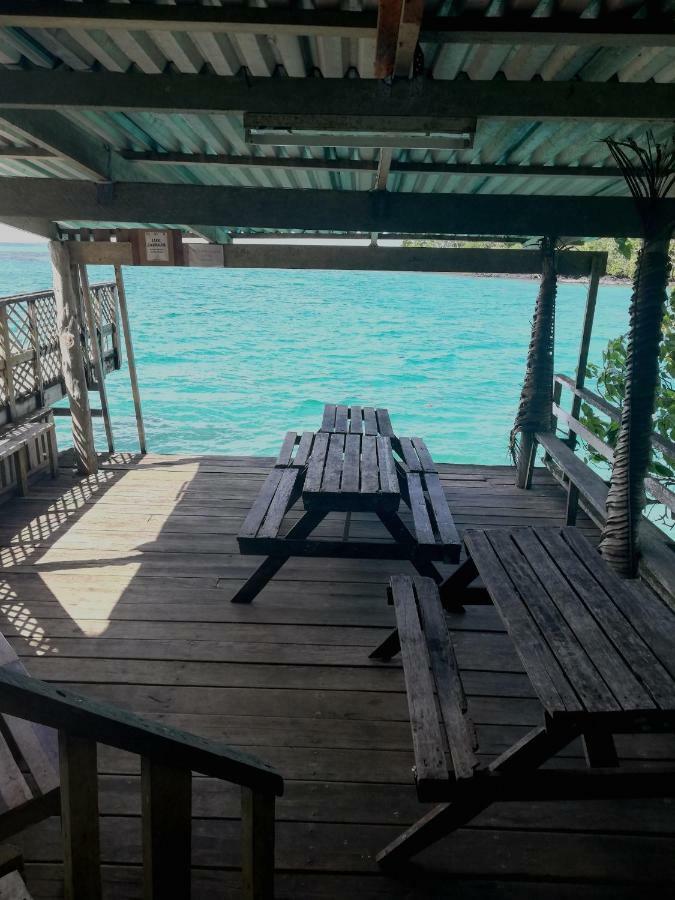 Lusia'S Lagoon Chalets Salelologa Exterior photo