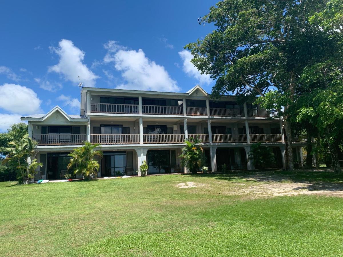 Lusia'S Lagoon Chalets Salelologa Exterior photo